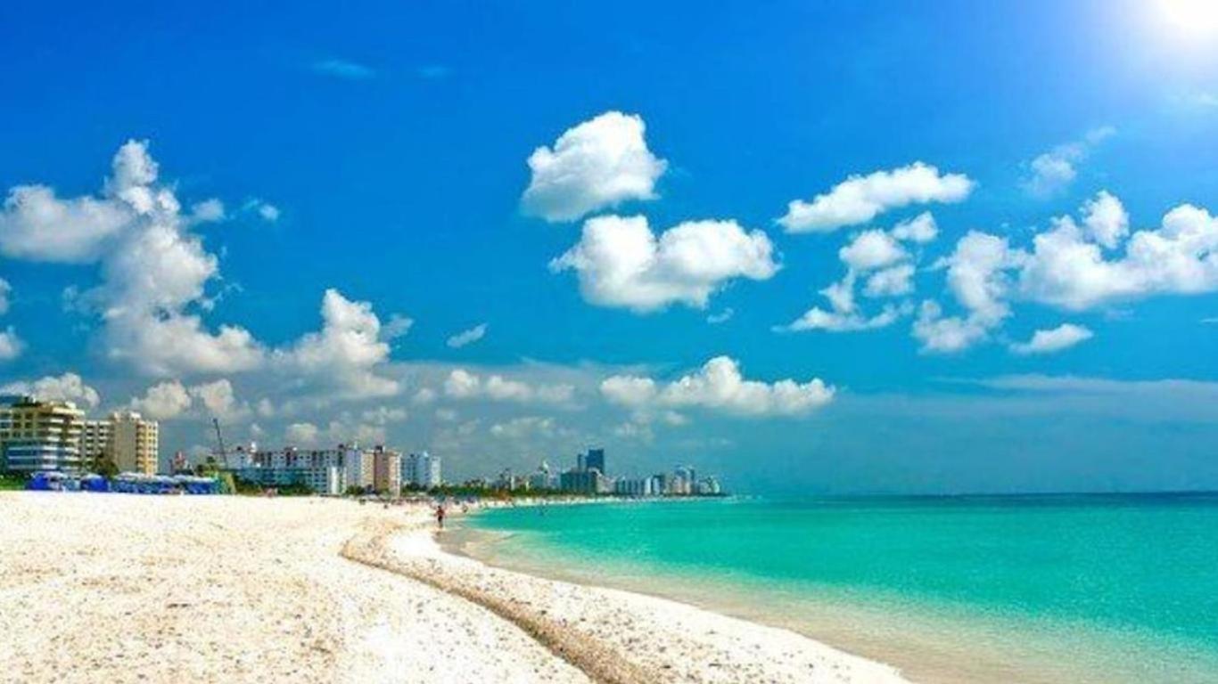 Women Only Rooms - Men Only Rooms - Free Wifi - Coffee Parking - Lockers Miami Exterior photo